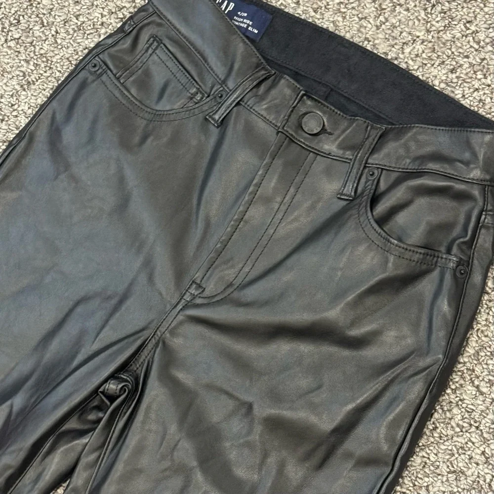 GAP Black High Rise Vintage Straight Faux Leather Jeans - Picture 3 of 7